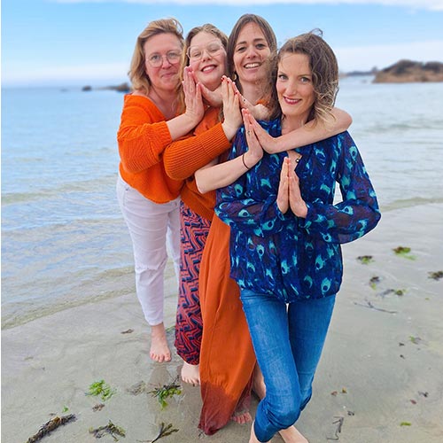 groupe de femmes à la plage